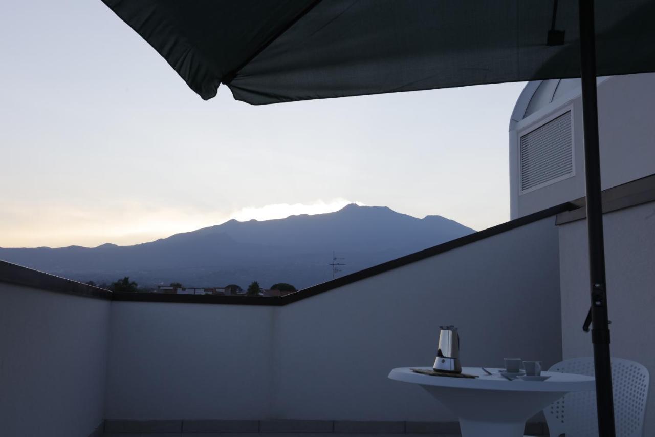 Path House - Etna & Sea View Aparthotel Riposto Exterior foto