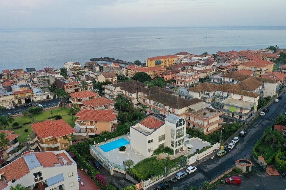 Path House - Etna & Sea View Aparthotel Riposto Exterior foto