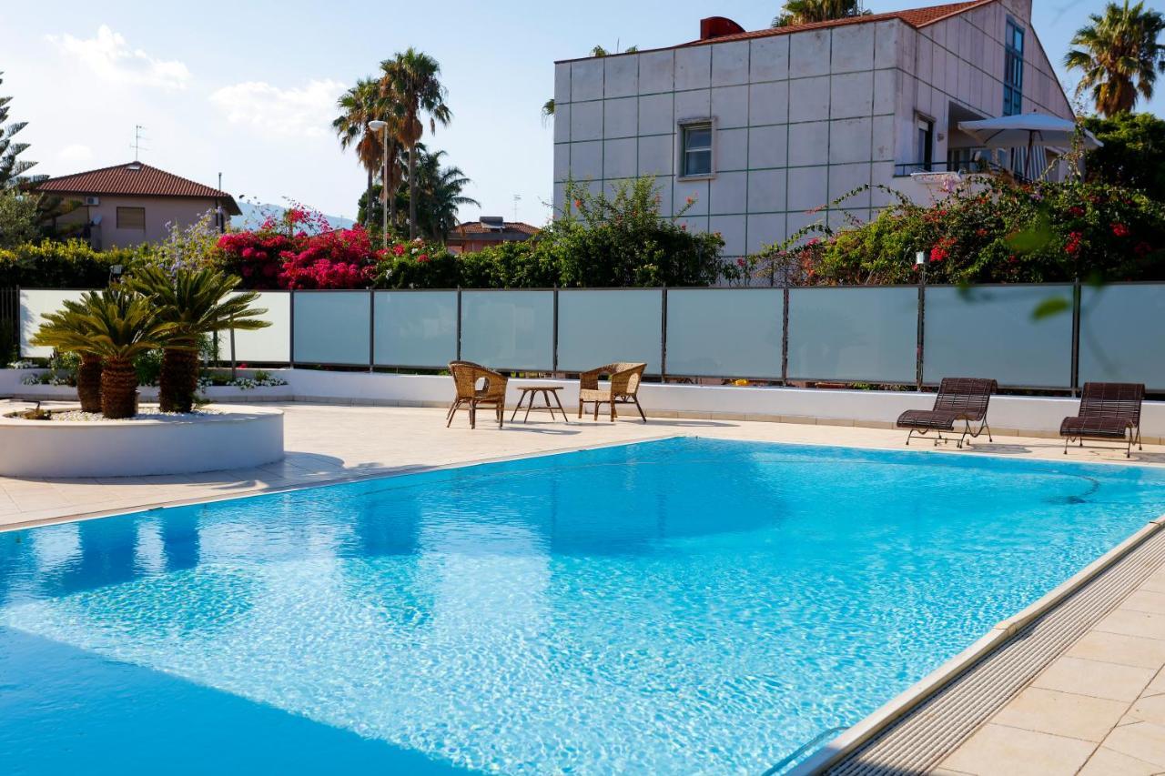 Path House - Etna & Sea View Aparthotel Riposto Exterior foto